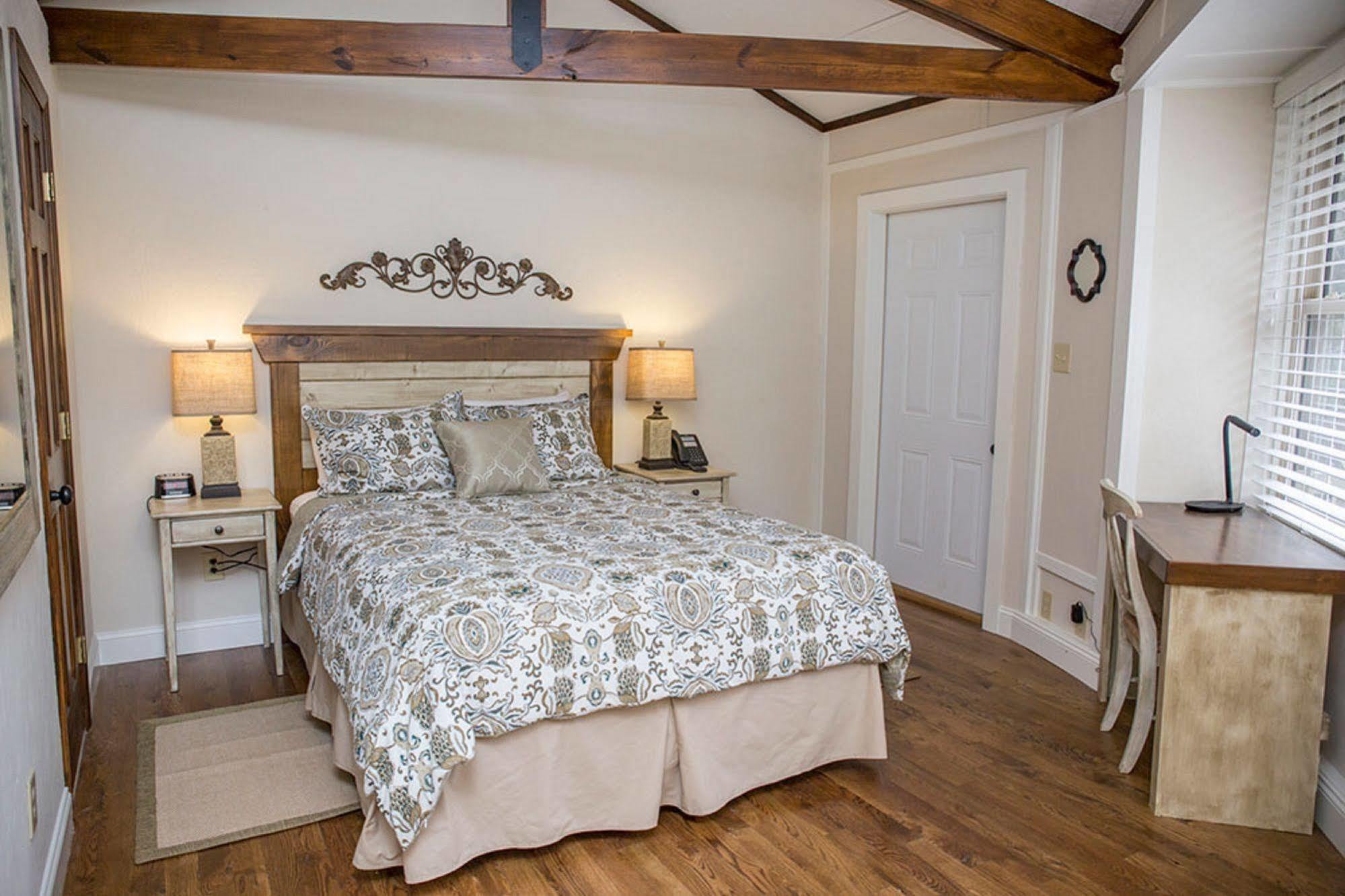 Brook Trout Inn Sapphire Екстериор снимка