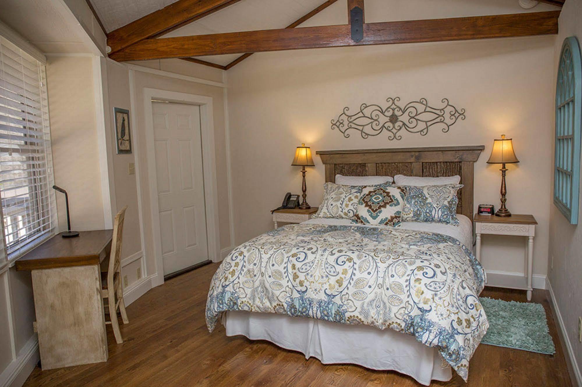 Brook Trout Inn Sapphire Екстериор снимка