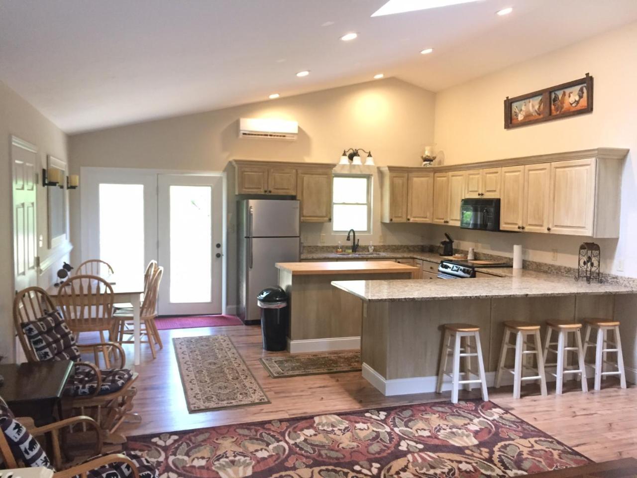 Brook Trout Inn Sapphire Екстериор снимка
