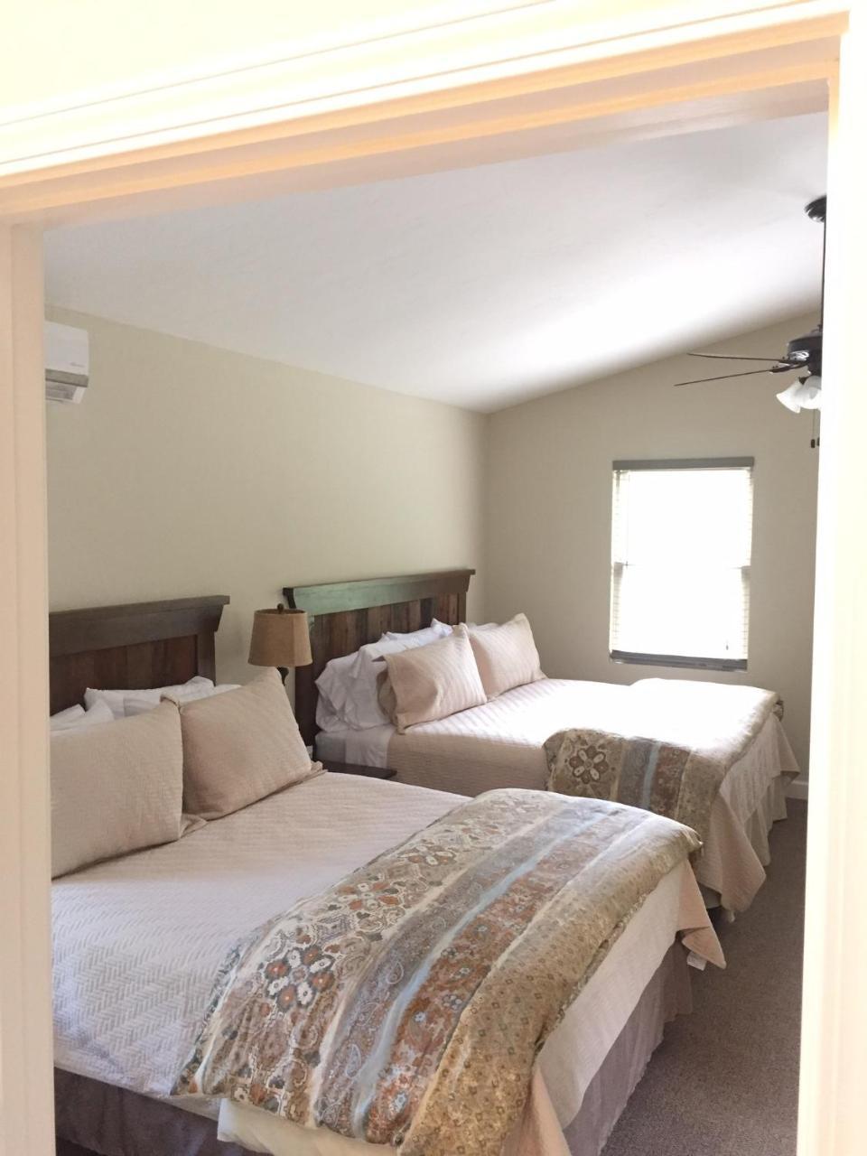 Brook Trout Inn Sapphire Екстериор снимка